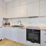 Kuflewska 6 I Metro Trocka I Garaz I By Perfect I