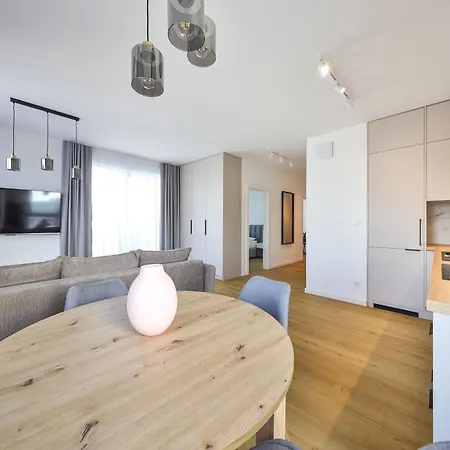 Kuflewska 6 I Metro Trocka I Garaz I By Perfect I * Warschau