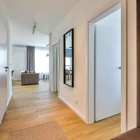 Kuflewska 6 I Metro Trocka I Garaz I By Perfect I *