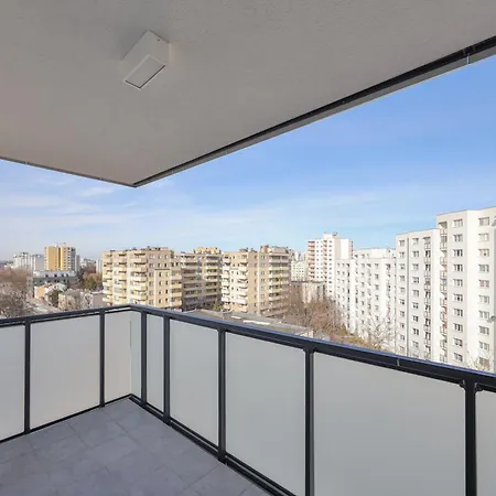 Kuflewska 6 I Metro Trocka I Garaz I By Perfect I Apartment