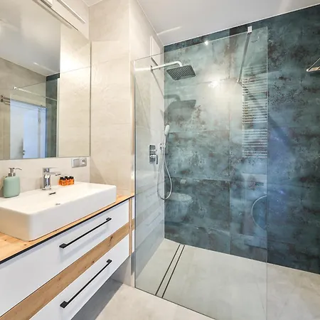 Kuflewska 6 I Metro Trocka I Garaz I By Perfect I Apartamento
