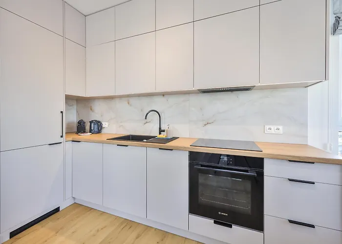 Kuflewska 6 I Metro Trocka I Garaz I By Perfect I